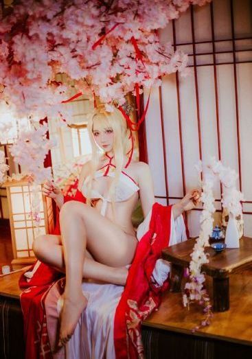 不穿内裤的女教师