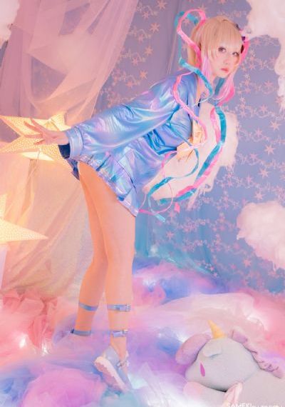 女大学生按摩