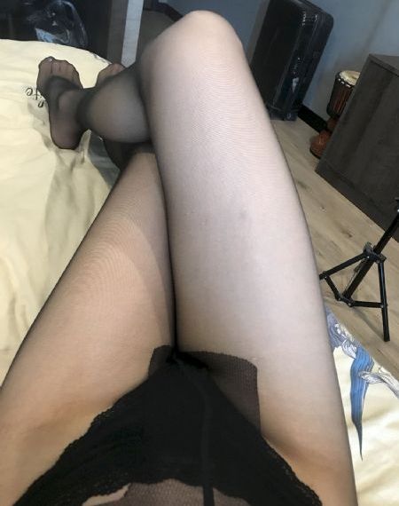 光影下的少女