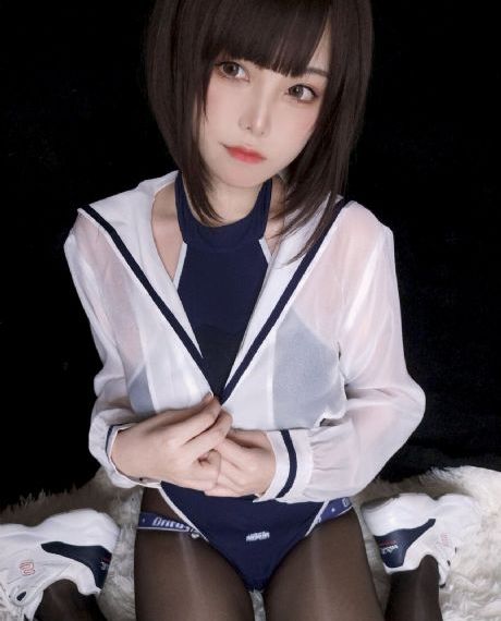大胸年轻继拇电影