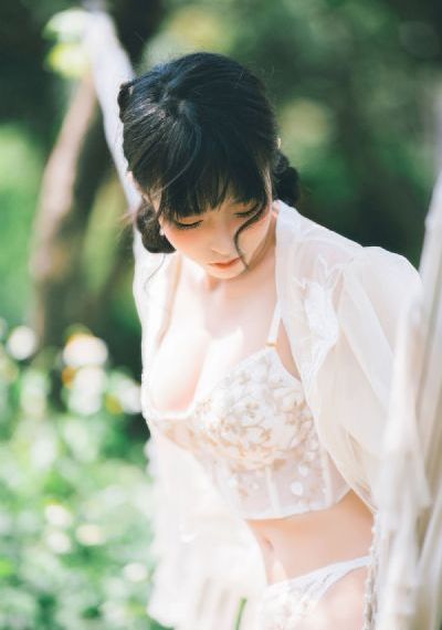 翘臀后进少妇大白嫩屁股视频